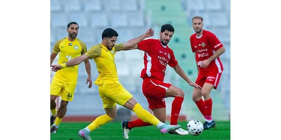 شباب الأهلي وخورفكان يؤكدان قوتهما في شوط مثالي