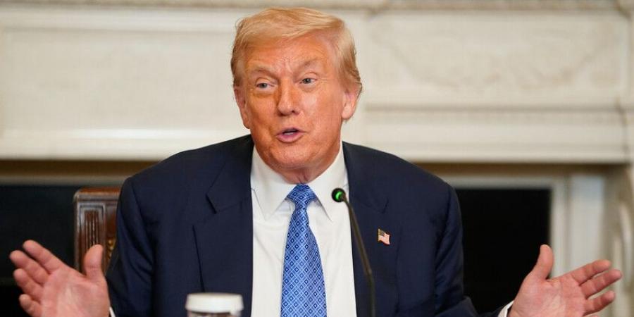 بلومبرج: ترامب قد يقطع إمدادات الأسلحة عن أوكرانيا إذا لم ترضخ لمقترحاته بإنهاء الأزمة