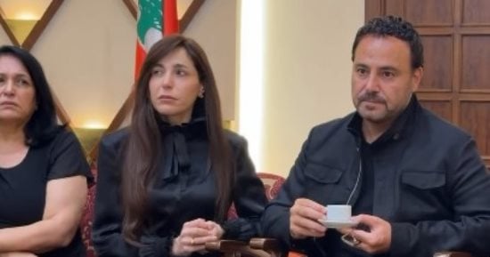 عبير نعمة تستقبل عزاء والدها